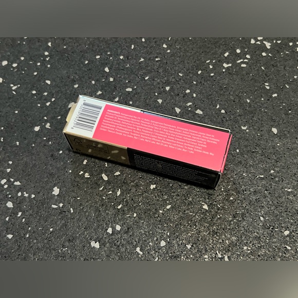 MAKE BEAUTY | SERUM BALM HYDRATING LIP TREATMENT in Pink Cerise - Picture 9 of 12